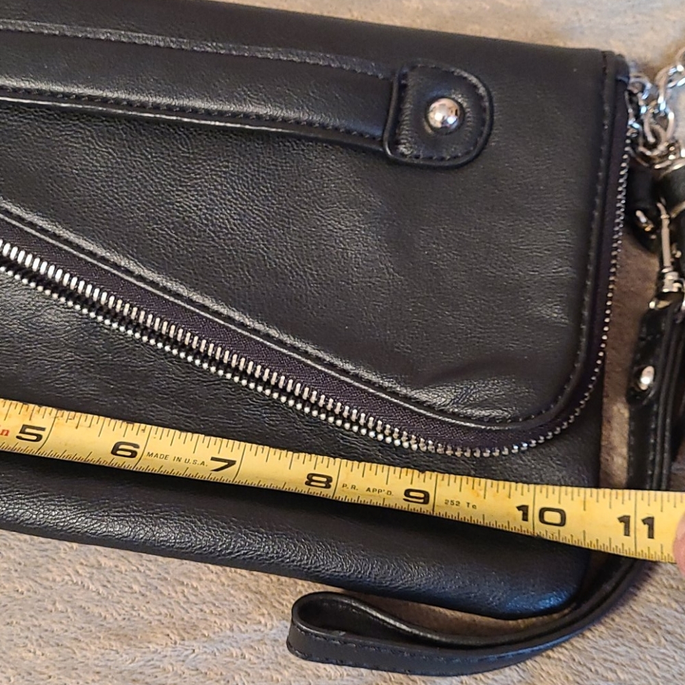 Crossbody Bag - Like NEW - Picture 13 of 15
